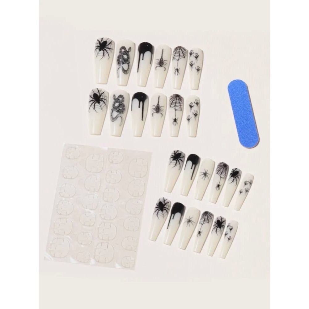 Glow In The Dark Nail Set